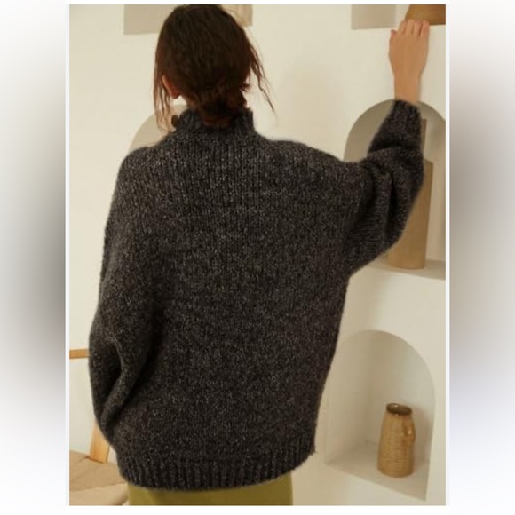 Cozy Dark Gray Knit Sweater - Picture 1 of 2